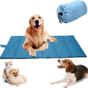 Large Dogs Foldable Washable Waterproof Dog Mat for Outdoor Use, Pet-Friendly Portable Dog Mat Travel Blanket for Dogs and Cats with Multiple Uses: Picnic Blanket 110 by 68 cm.